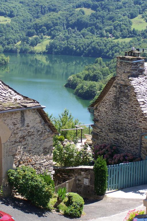 Les Hotes Du Lac, Chambres Et Tables D'Hotes Mandailles  Esterno foto