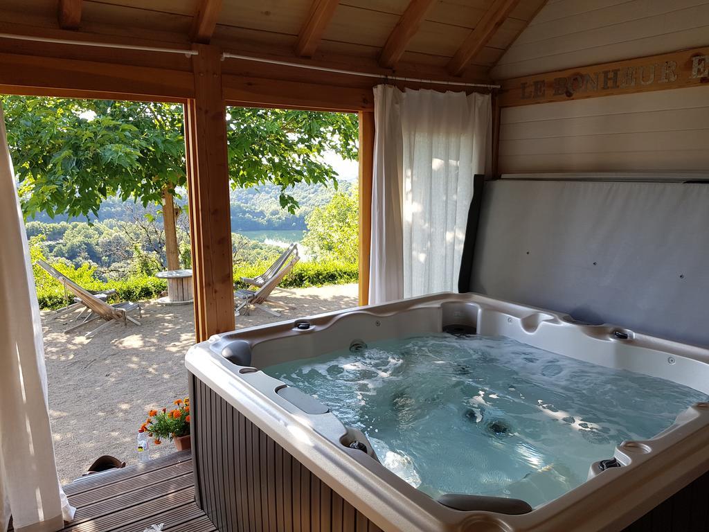 Les Hotes Du Lac, Chambres Et Tables D'Hotes Mandailles  Esterno foto