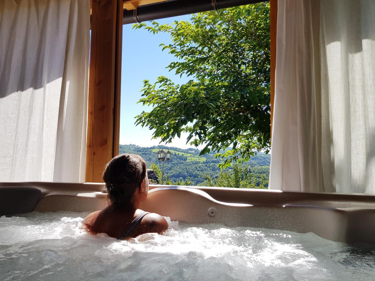 Les Hotes Du Lac, Chambres Et Tables D'Hotes Mandailles  Esterno foto